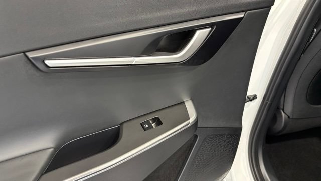 Used 2023 Kia EV6 Light RWD image 21