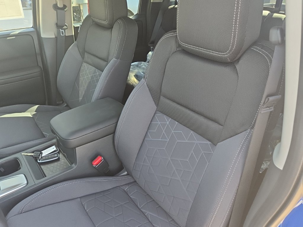 New 2027 Nissan Frontier SV w/ All-Weather Content Package RWD image 18