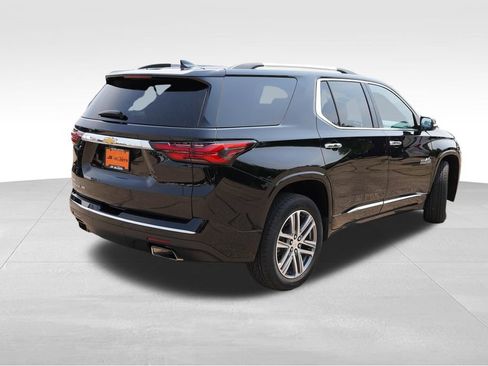 Used 2023 Chevrolet Traverse High Country AWD/4WD image 5