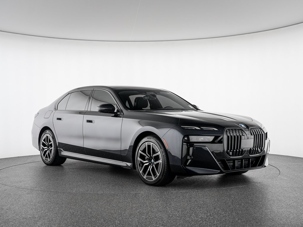Used 2024 BMW 760i xDrive AWD/4WD image 8