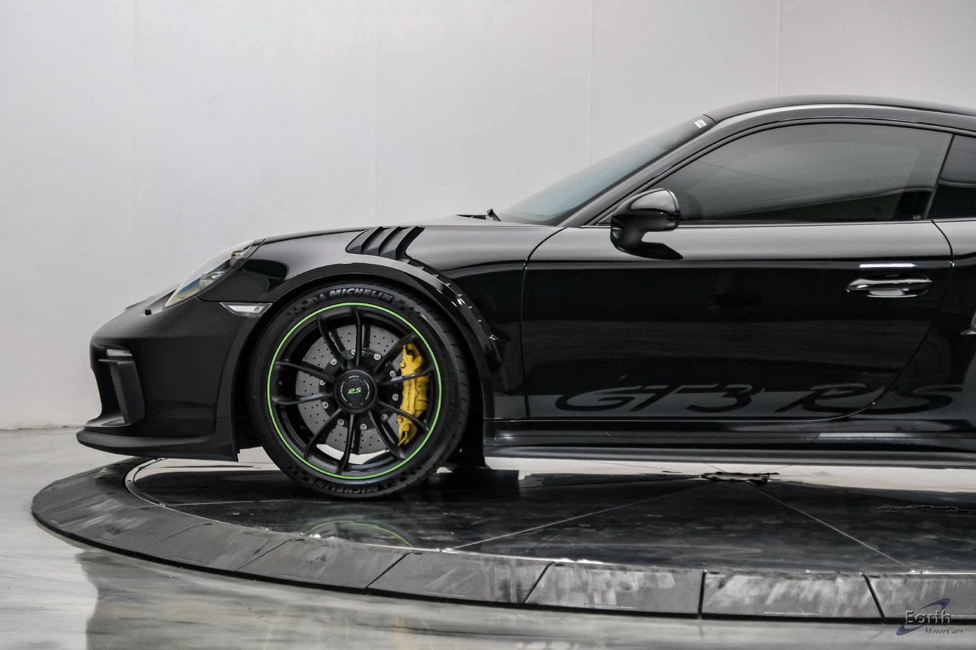 Used 2019 Porsche 911 GT3 RS RWD image 9