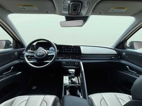 New 2026 Hyundai Elantra Limited FWD image 9