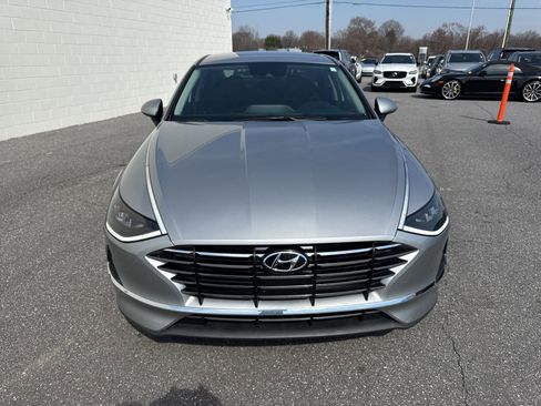 Used 2021 Hyundai Sonata SE image 2