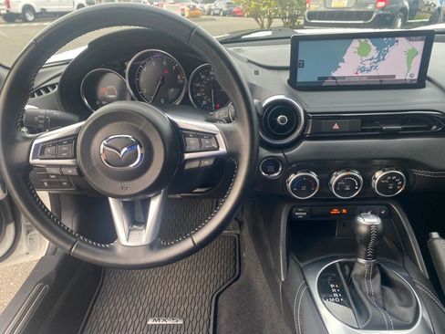 Used 2024 MAZDA MX-5 Miata RF Grand Touring w/ Weather Package image 8