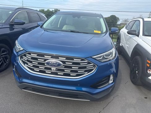 Used 2020 Ford Edge Titanium AWD/4WD image 3