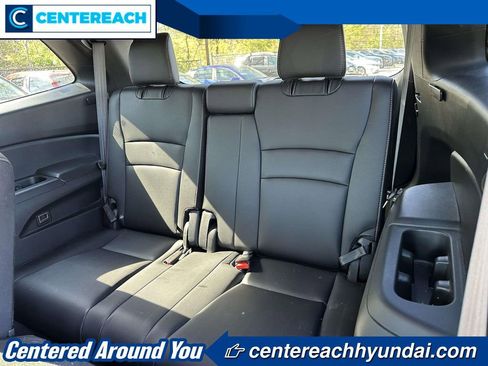 Used 2022 Honda Pilot TrailSport image 11