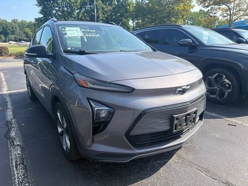 Used 2022 Chevrolet Bolt EUV LT FWD image 1