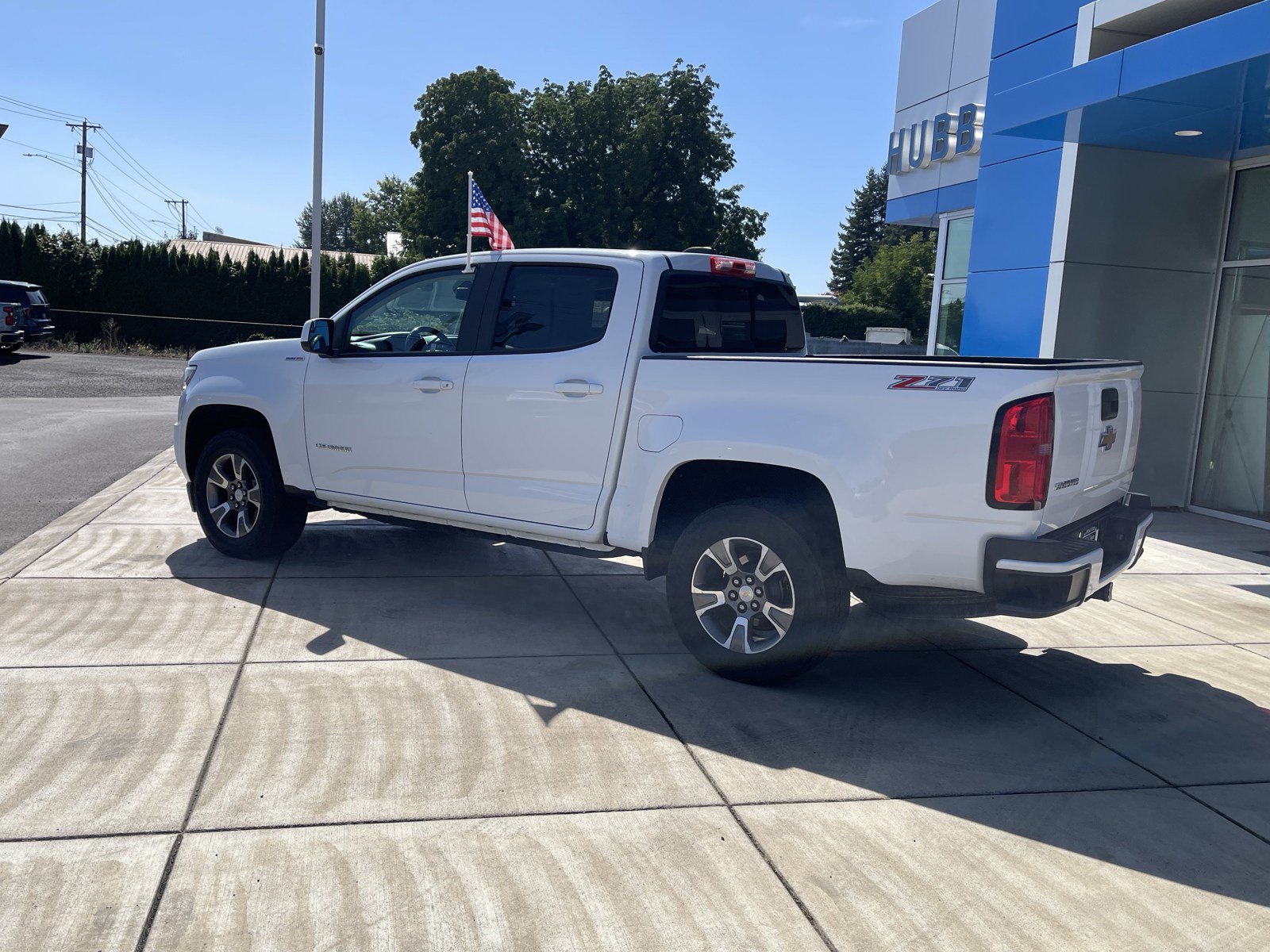 Used 2017 Chevrolet Colorado Z71 AWD/4WD image 3