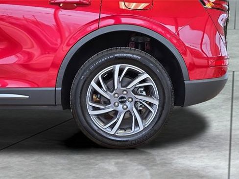 Used 2023 Lincoln Corsair Standard image 27