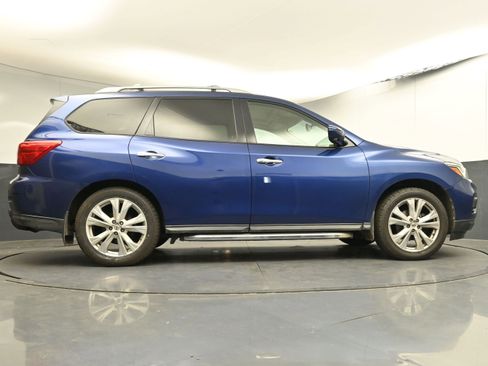 Used 2018 Nissan Pathfinder SL w/ SL Premium Package image 29