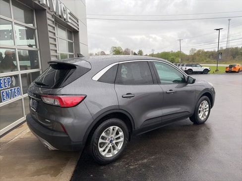 Used 2022 Ford Escape SE w/ Convenience Package AWD/4WD image 3