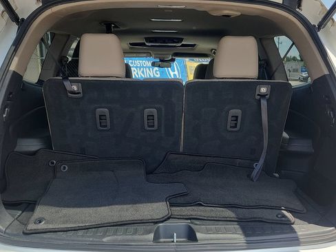 Used 2016 Honda Pilot Touring image 25