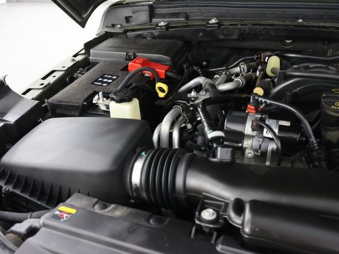 Used 2023 Jeep Wrangler Unlimited Sport AWD/4WD image 17