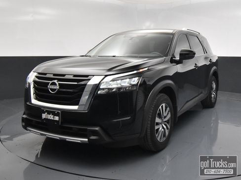 Used 2025 Nissan Pathfinder SL image 52