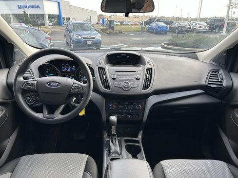 Used 2017 Ford Escape SE image 9