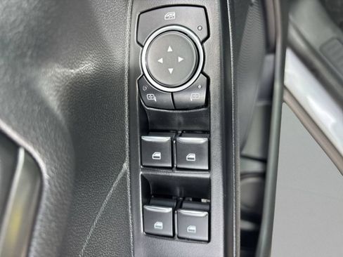 Used 2025 Ford Escape Active AWD/4WD image 10