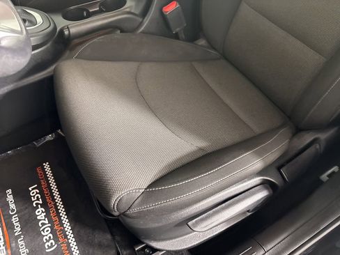 Used 2023 Kia Forte LXS image 10