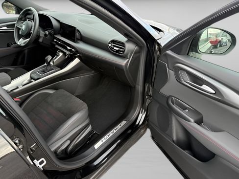 Used 2024 Dodge Hornet GT AWD/4WD image 13