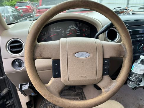 Used 2005 Ford F150 XLT RWD image 10