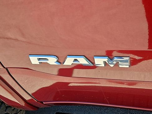 Used 2020 RAM 1500 Laramie AWD/4WD image 15