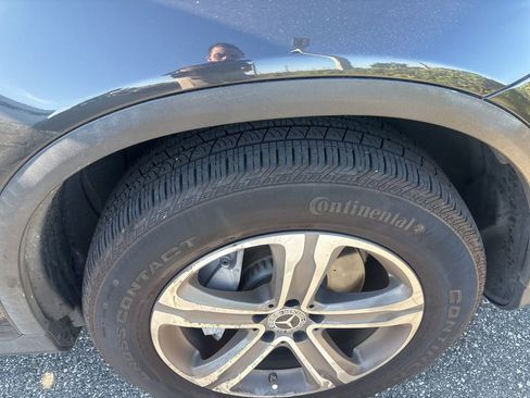 Used 2020 Mercedes-Benz GLC 300 image 19