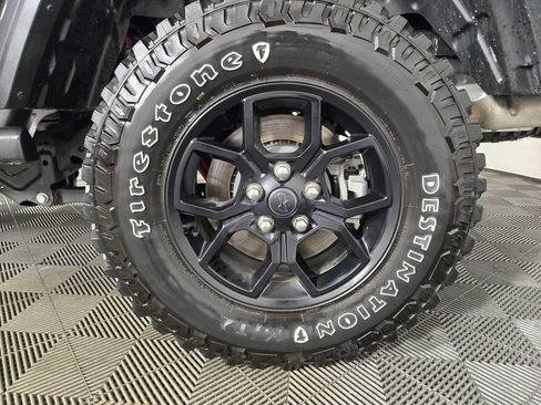 Used 2025 Jeep Gladiator Sport AWD/4WD image 25