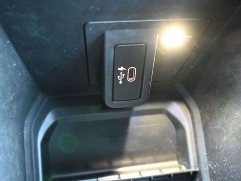 Used 2022 BMW X3 xDrive30i w/ Premium Package w/ZPA image 17