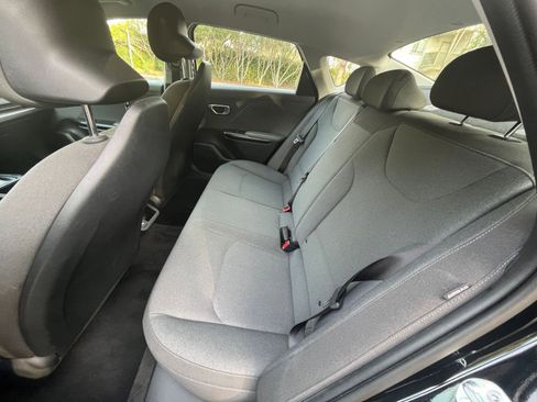 Used 2025 Kia K4 LXS image 24