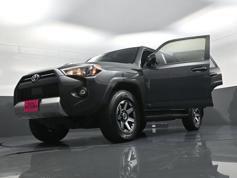 Used 2024 Toyota 4Runner TRD Off-Road AWD/4WD image 29