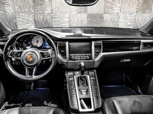 Used 2018 Porsche Macan S AWD/4WD image 13