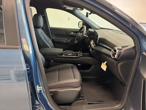 New 2026 Chevrolet Equinox LT image 24