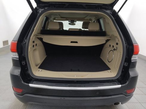 Used 2021 Jeep Grand Cherokee Limited w/ Luxury Group II image 29