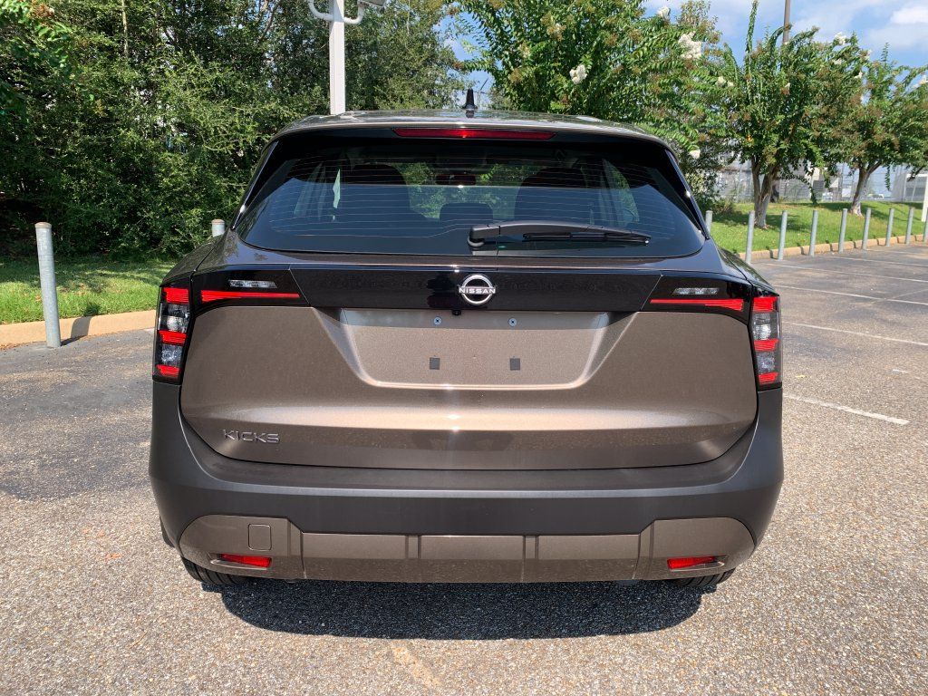 New 2027 Nissan Kicks S FWD image 4