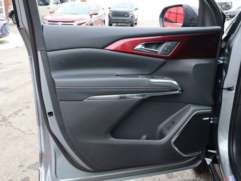 New 2026 Chevrolet Traverse RS image 10