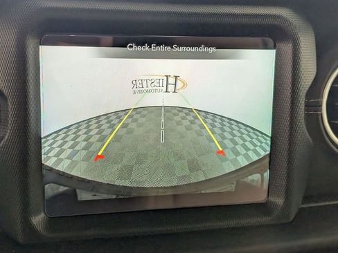 Used 2023 Jeep Wrangler Unlimited Sahara w/ Cold Weather Group image 19