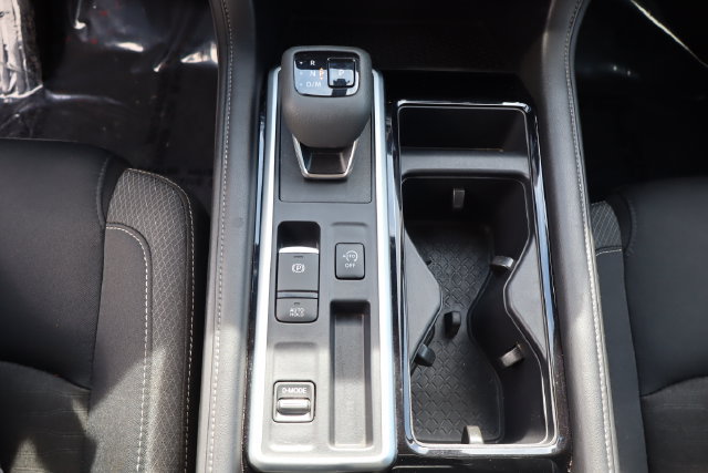 Used 2024 Nissan Pathfinder SV FWD image 35