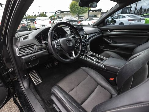 Used 2019 Honda Accord Sport image 16