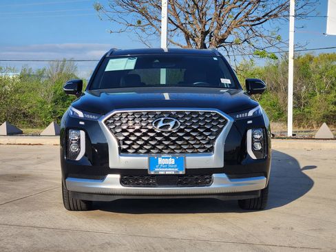 Used 2021 Hyundai Palisade Calligraphy image 2