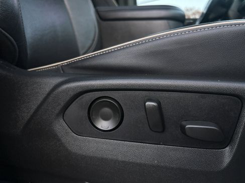 Used 2021 Chevrolet Tahoe Premier w/ Premium Package image 22