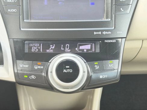 Used 2014 Toyota Prius V Three FWD image 37