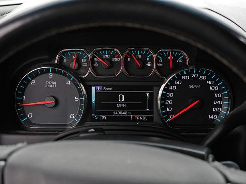 Used 2019 Chevrolet Tahoe LT image 8