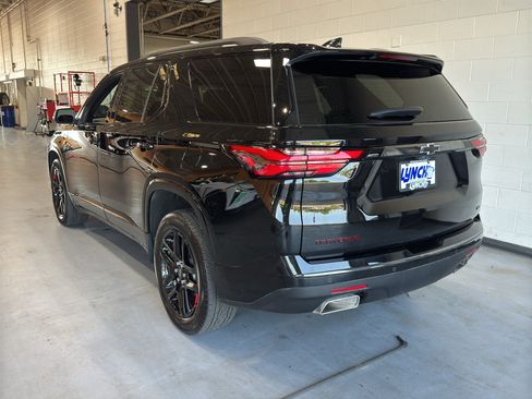 Used 2023 Chevrolet Traverse Premier w/ Redline Edition AWD/4WD image 3