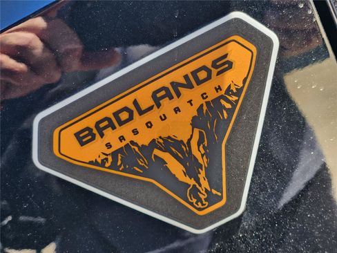 Certified 2025 Ford Bronco Badlands w/ Sasquatch Package AWD/4WD image 10