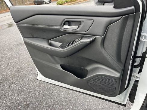 Certified 2024 Nissan Rogue SV w/ SV Premium Package image 13