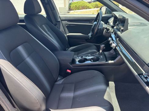 Used 2025 Honda Civic Sport image 35