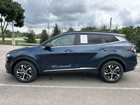Used 2024 Kia Sportage EX w/ EX Premium Package AWD/4WD image 2
