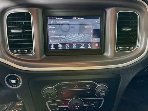 Used 2022 Dodge Charger SXT RWD image 18