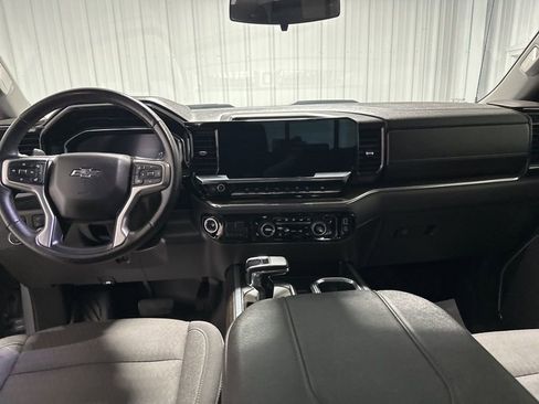 Used 2024 Chevrolet Silverado 1500 LT Trail Boss w/ Convenience Package II AWD/4WD image 14