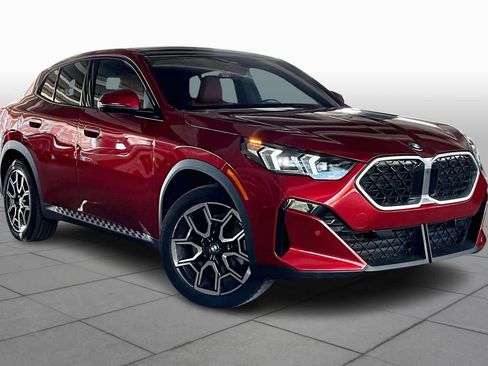 Used 2026 BMW X2 xDrive28i image 2