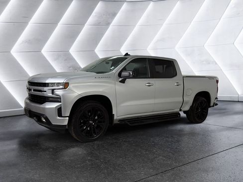 Used 2022 Chevrolet Silverado 1500 RST w/ Convenience Package II image 3